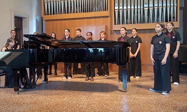CORO-VOCI-BIANCHE-CONSERVATORIO-VENEZZE