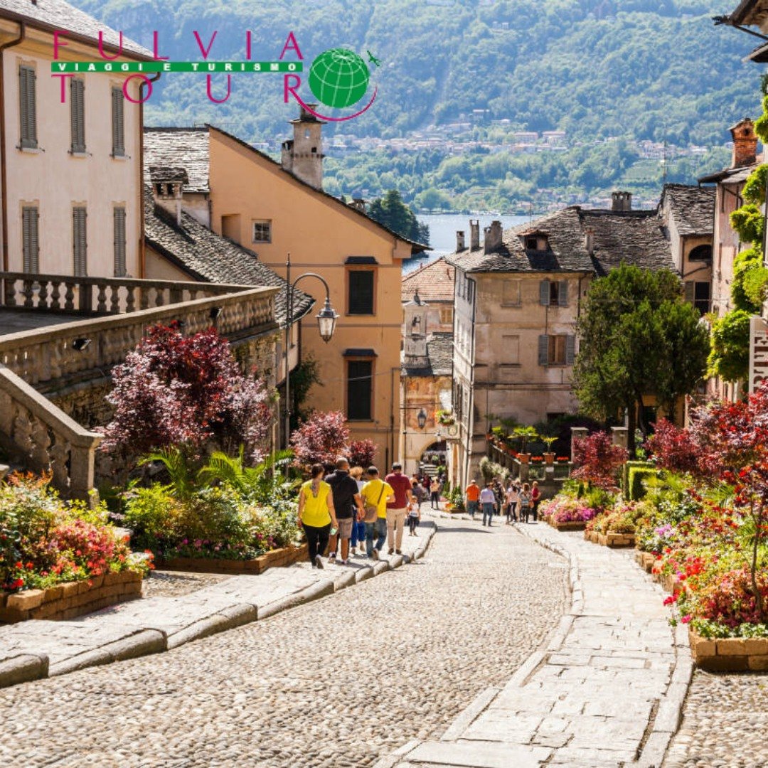 LAGO DORTA E IL TRENINO DELLE CENTO VALLI  fulvia tour BORGO D ORTA