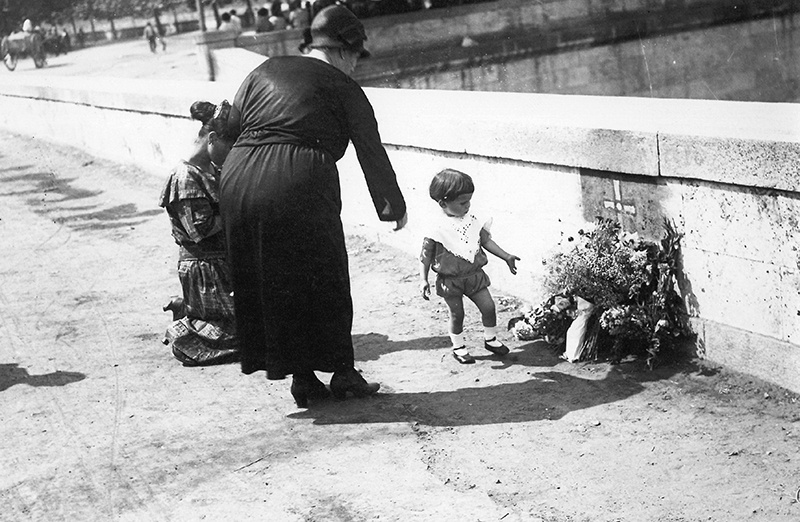 La-prima-commemorazione-sul-Lungotevere La-prima-commemorazione-sul-Lungotevere