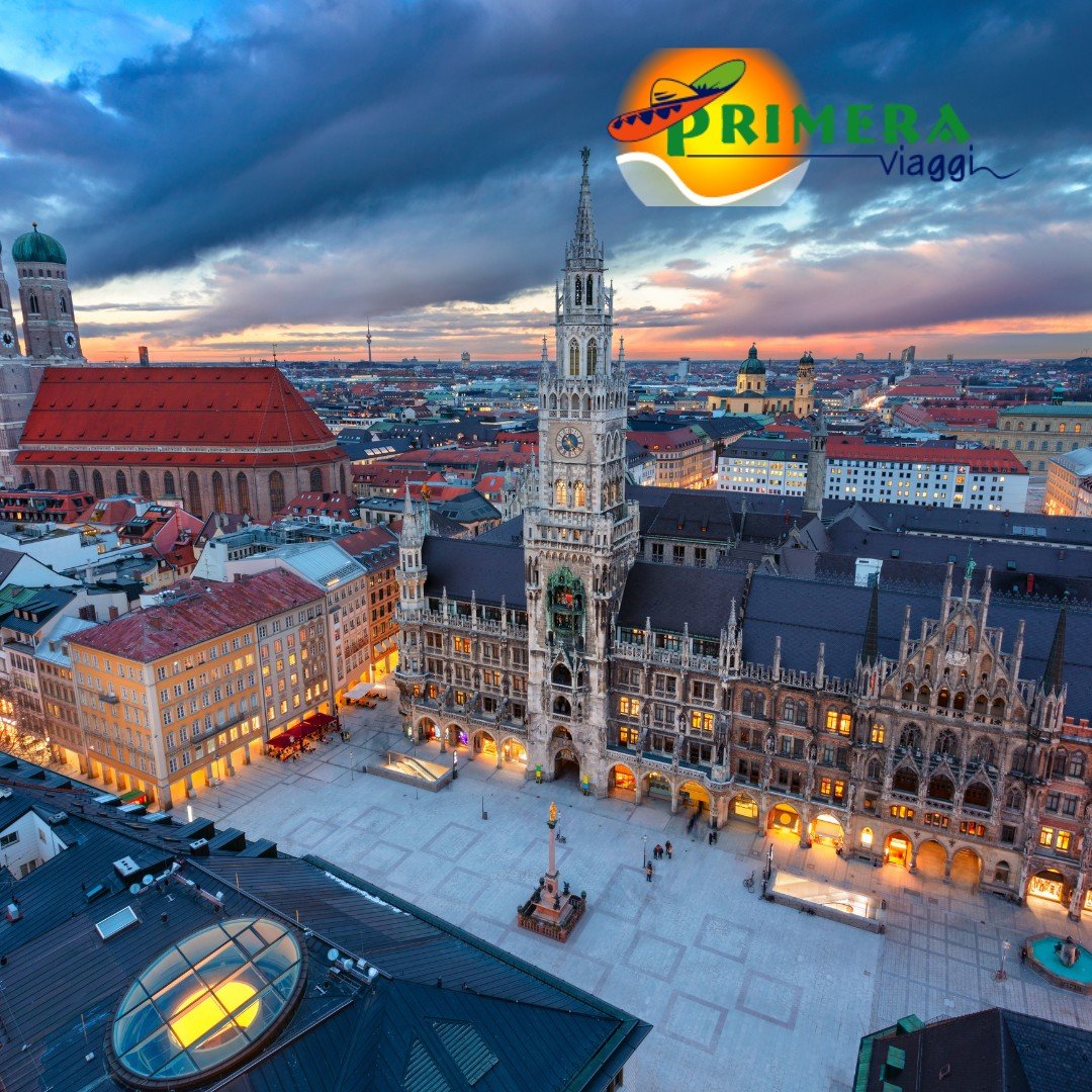 Romantische strasse Monaco di Baviera Marienplatz