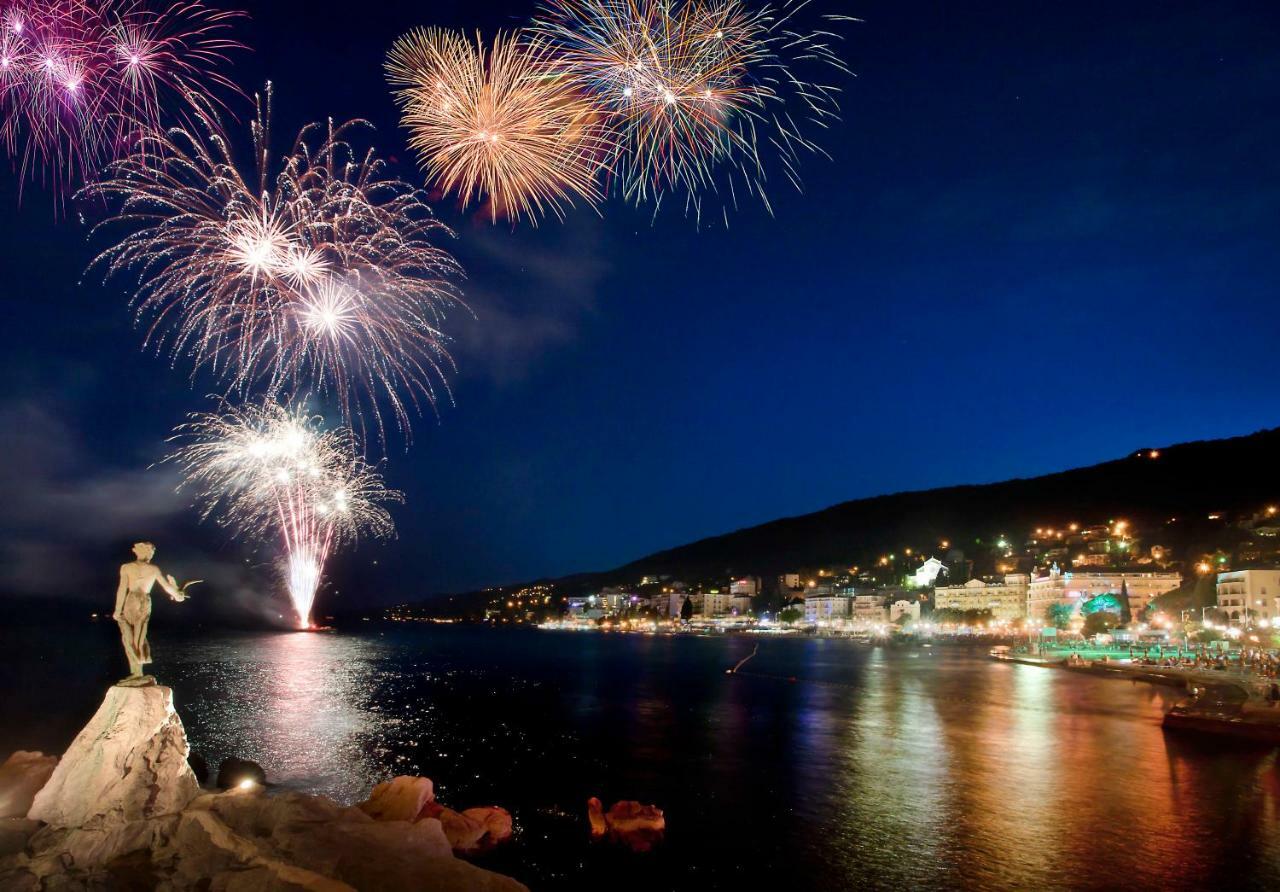 Abbazia croazia a capodanno con i fuochi CAPODANNO A ZAGABRIA CAM VIAGGI
