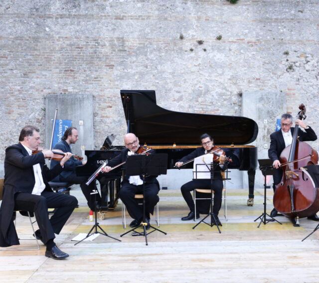 Prosseda-e-Ensemble-Vivaldi Prosseda-e-Ensemble-Vivaldi