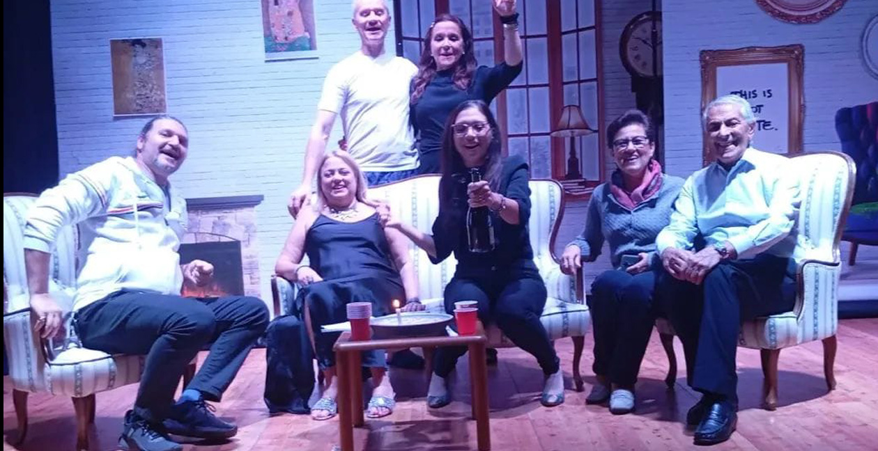 4 done e un maggiordomo 4 done e un maggiordomo